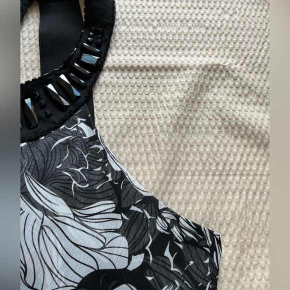 ALFANI: Women’s size 10 multi ruffle layers blouse, Grecian  jeweled neckline. - Picture 6 of 13